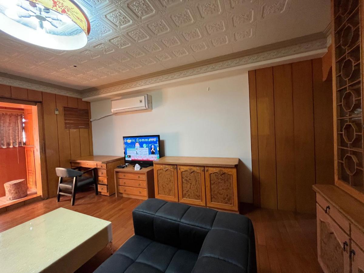 Love Feng Jia Apartment Hotel Taichung Exterior foto